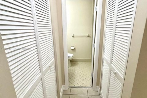 Copropriété à louer à Coral Springs, Floride: 2 chambres, 78.04 m2 № 1990705 - photo 12