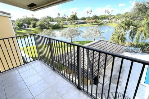 Copropriété à louer à Coral Springs, Floride: 2 chambres, 78.04 m2 № 1990705 - photo 26
