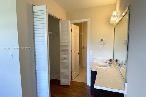 Copropriété à louer à Coral Springs, Floride: 2 chambres, 78.04 m2 № 1990705 - photo 23