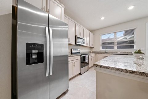 Townhouse in Orlando, Florida 3 bedrooms, 150.5 sq.m. № 1536717 - photo 11