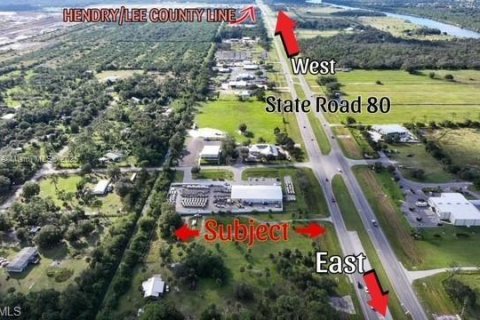 Commercial property in LaBelle, Florida № 1834107 - photo 1