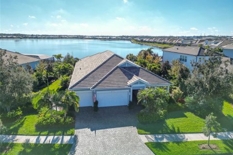 House in Sarasota, Florida 4 bedrooms, 264.77 sq.m. № 2114622 - photo 3