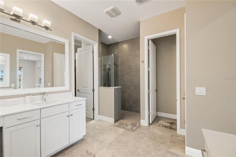 House in Sarasota, Florida 4 bedrooms, 264.77 sq.m. № 2114622 - photo 20