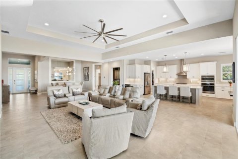 House in Sarasota, Florida 4 bedrooms, 264.77 sq.m. № 2114622 - photo 7
