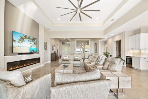 House in Sarasota, Florida 4 bedrooms, 264.77 sq.m. № 2114622 - photo 9