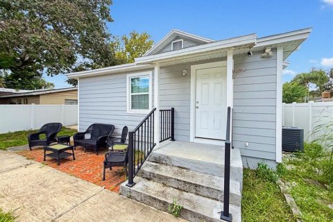 House in Orlando, Florida 3 bedrooms, 148.64 sq.m. № 2393707 - photo 22