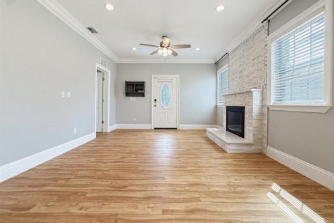 House in Orlando, Florida 3 bedrooms, 148.64 sq.m. № 2393707 - photo 7