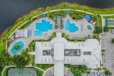Купить виллу или дом в Уэст-Палм-Бич, Флорида 2 спальни, 167.5м2, № 1079174 - фото 1