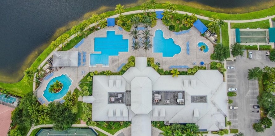 Дом в Уэст-Палм-Бич, Флорида 2 спальни, 167.5м2 № 1079174
