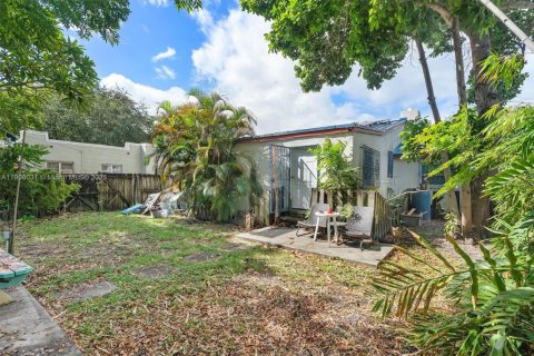Villa ou maison à vendre à Miami, Floride: 3 chambres, 121.52 m2 № 1956662 - photo 13