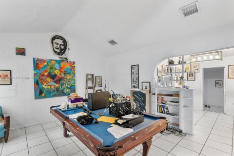 Villa ou maison à vendre à Miami, Floride: 3 chambres, 121.52 m2 № 1956662 - photo 4