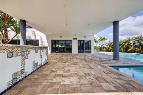 House in Weston, Florida 5 bedrooms, 498.7 sq.m. № 2065174 - photo 16