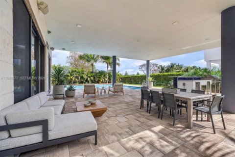 House in Weston, Florida 5 bedrooms, 498.7 sq.m. № 2065174 - photo 19