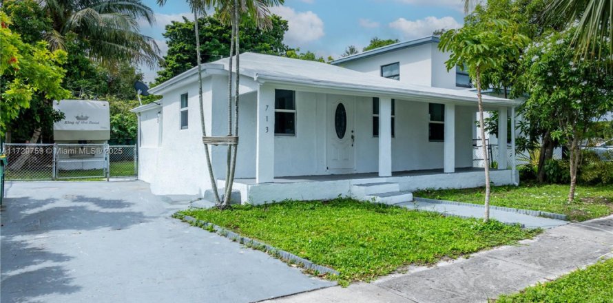 House in Dania Beach, Florida 3 bedrooms № 1479638