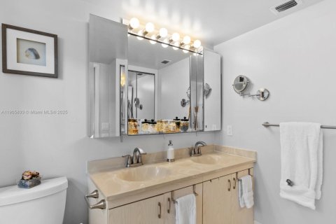 Купить кондоминиум в Коконат Крик, Флорида 2 спальни, 119.94м2, № 1956421 - фото 16