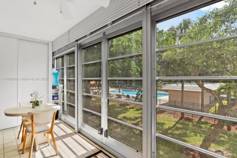 Купить кондоминиум в Коконат Крик, Флорида 2 спальни, 119.94м2, № 1956421 - фото 29