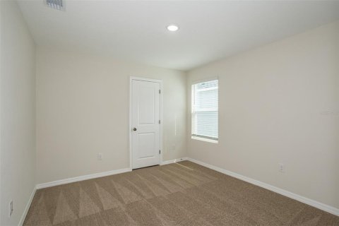 House in Dade City, Florida 4 bedrooms, 206.8 sq.m. № 2220038 - photo 16