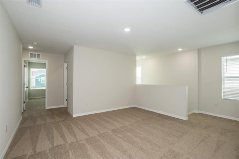 House in Dade City, Florida 4 bedrooms, 206.8 sq.m. № 2220038 - photo 18