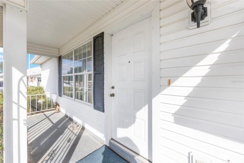 House in Ocala, Florida 2 bedrooms, 128.95 sq.m. № 2224565 - photo 3