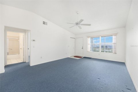 House in Ocala, Florida 2 bedrooms, 128.95 sq.m. № 2224565 - photo 7