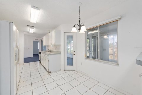 House in Ocala, Florida 2 bedrooms, 128.95 sq.m. № 2224565 - photo 16