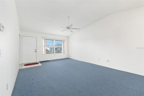 House in Ocala, Florida 2 bedrooms, 128.95 sq.m. № 2224565 - photo 5