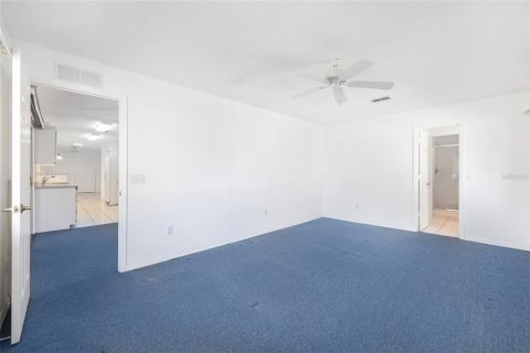 House in Ocala, Florida 2 bedrooms, 128.95 sq.m. № 2224565 - photo 22