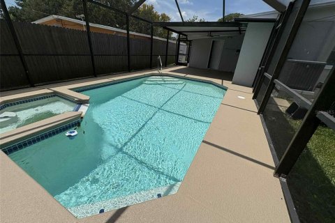 Villa ou maison à vendre à Tampa, Floride: 4 chambres, 142.88 m2 № 1904297 - photo 12