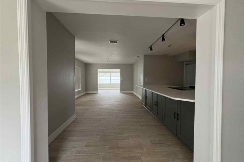 Villa ou maison à vendre à Tampa, Floride: 4 chambres, 142.88 m2 № 1904297 - photo 6