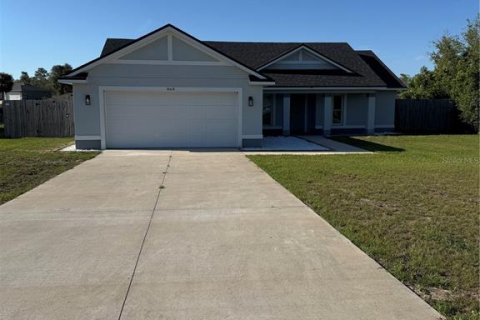 House in Ocala, Florida 3 bedrooms, 136.01 sq.m. № 1743158 - photo 1