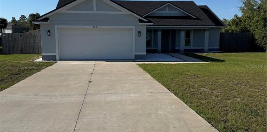 House in Ocala, Florida 3 bedrooms, 136.01 sq.m. № 1743158