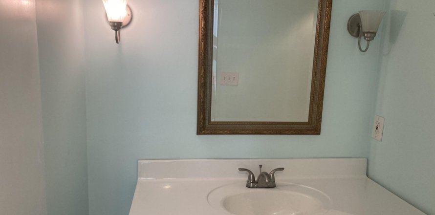 Condominio en West Palm Beach, Florida, 2 dormitorios № 1127609