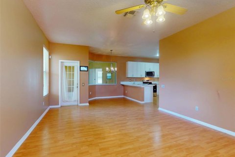 House in Orlando, Florida 4 bedrooms, 232.26 sq.m. № 1830049 - photo 27