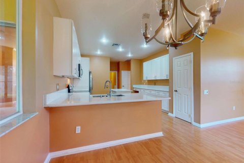 House in Orlando, Florida 4 bedrooms, 232.26 sq.m. № 1830049 - photo 20
