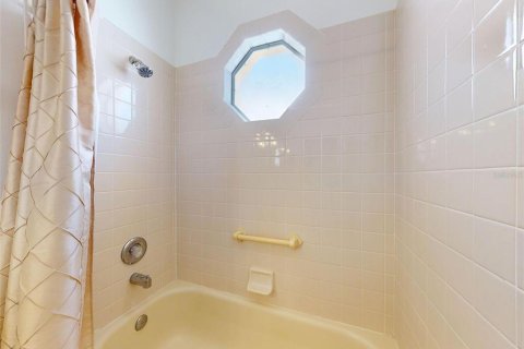 House in Orlando, Florida 4 bedrooms, 232.26 sq.m. № 1830049 - photo 29