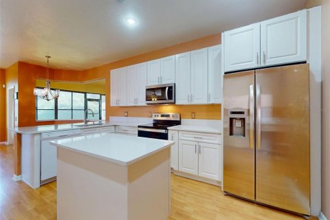 House in Orlando, Florida 4 bedrooms, 232.26 sq.m. № 1830049 - photo 12