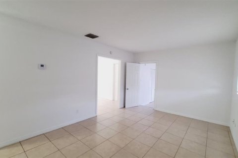 Casa en alquiler en Apollo Beach, Florida, 3 dormitorios, 83.05 m2 № 1869664 - foto 5