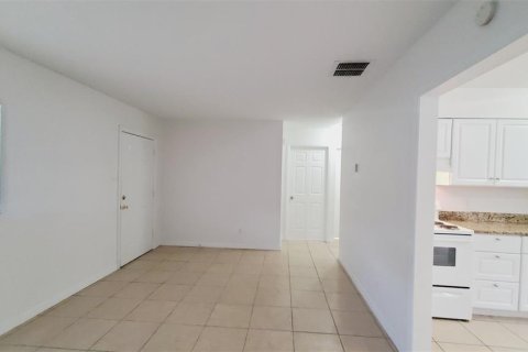 Casa en alquiler en Apollo Beach, Florida, 3 dormitorios, 83.05 m2 № 1869664 - foto 4