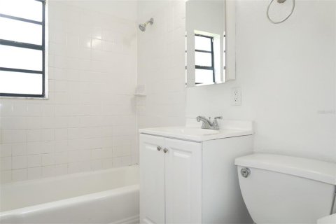 Casa en alquiler en Apollo Beach, Florida, 3 dormitorios, 83.05 m2 № 1869664 - foto 20