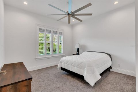 House in Orlando, Florida 4 bedrooms, 287.44 sq.m. № 1784563 - photo 16