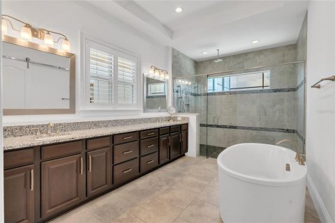 House in Orlando, Florida 4 bedrooms, 287.44 sq.m. № 1784563 - photo 11