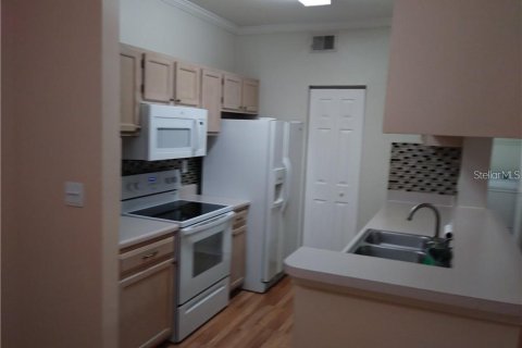 Condo in Tampa, Florida, 1 bedroom  № 2237756 - photo 3