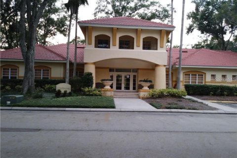 Condo in Tampa, Florida, 1 bedroom  № 2237756 - photo 2