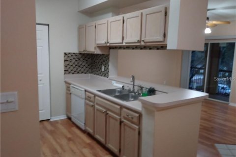 Condo in Tampa, Florida, 1 bedroom  № 2237756 - photo 4