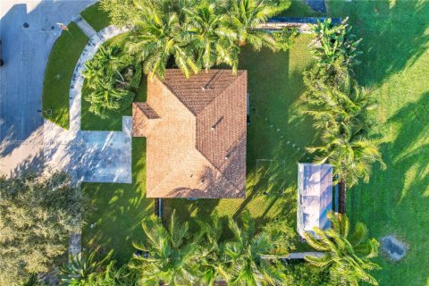 House in Homestead, Florida 3 bedrooms, 111.48 sq.m. № 1953377 - photo 5