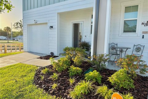 Townhouse in Gibsonton, Florida 3 bedrooms, 136.66 sq.m. № 1901198 - photo 3