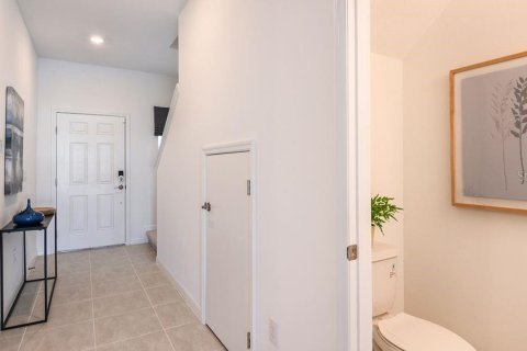 Townhouse in Kissimmee, Florida 3 bedrooms, 127.55 sq.m. № 1870647 - photo 5
