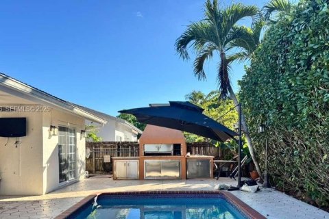 House in Miami, Florida 3 bedrooms, 191.1 sq.m. № 1996178 - photo 28