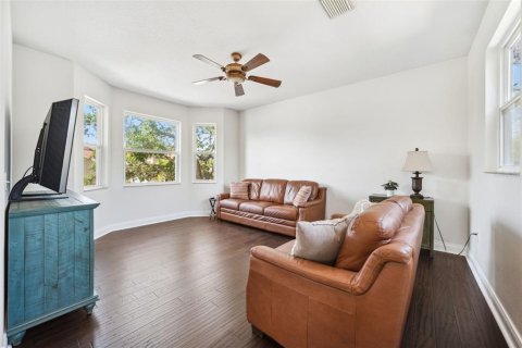 House in New Port Richey, Florida 3 bedrooms, 188.03 sq.m. № 1765300 - photo 16