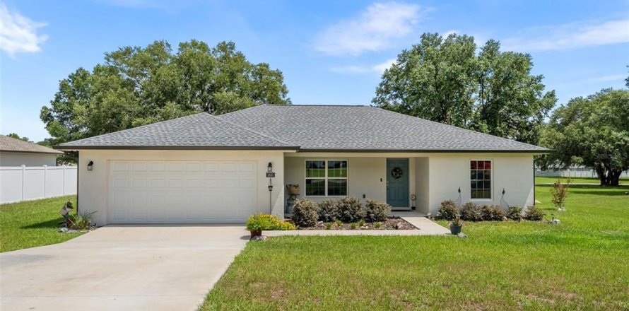 House in Citra, Florida 3 bedrooms, 133.13 sq.m. № 2222244